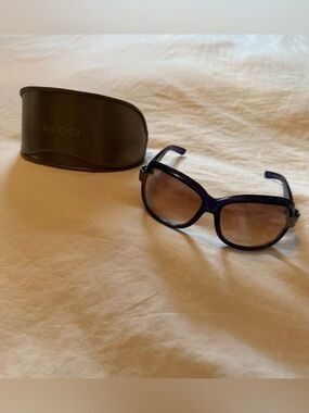 Gucci Women’s Dark Blue Frame Sunglasses with Brown Gradient Lenses
